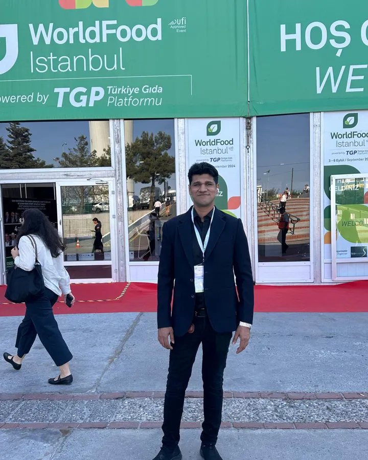 Sunita Agri Exports team with buyers at WorldFood Istanbul