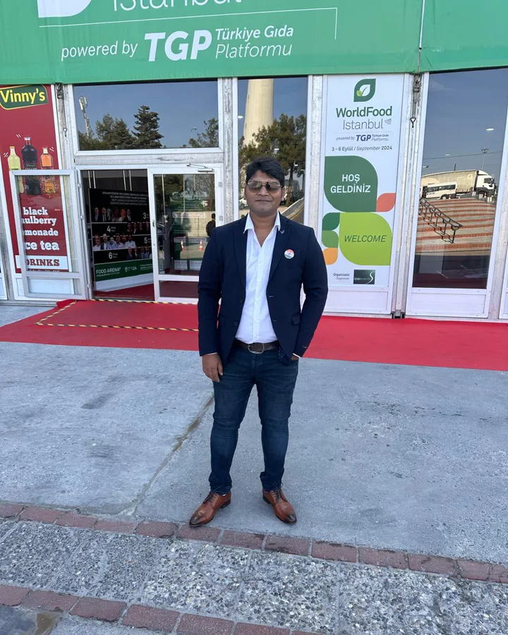 Sunita Agri Exports team with buyers at WorldFood Istanbul
