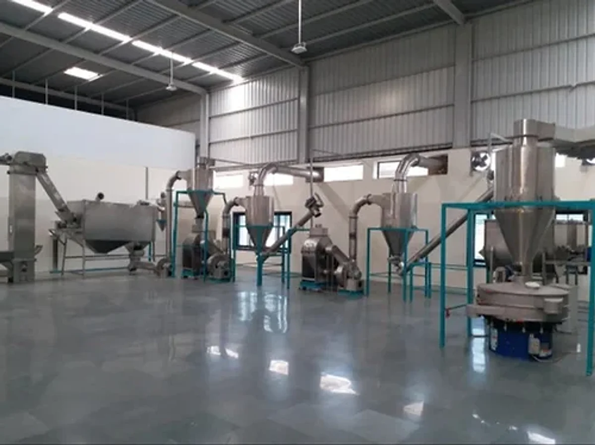 Grinding and sieving line